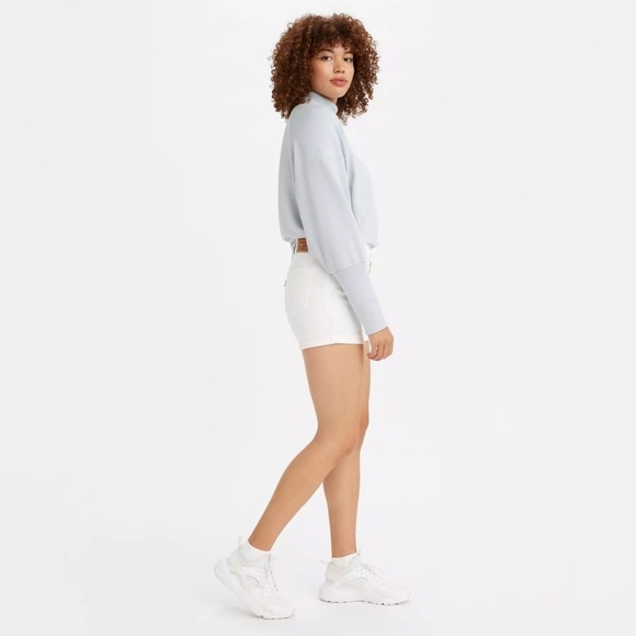 LEVI’S Mid Length Woman’s Shorts In White - Picture 3 of 6
